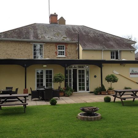 Millhouse Hotel And Riverside Restaurant Sharnbrook Extérieur photo